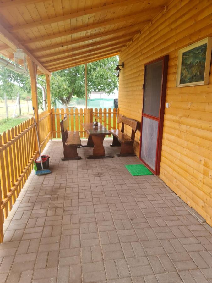 Hobby Vendeghaz Apartment Kiskunmajsa Exterior foto